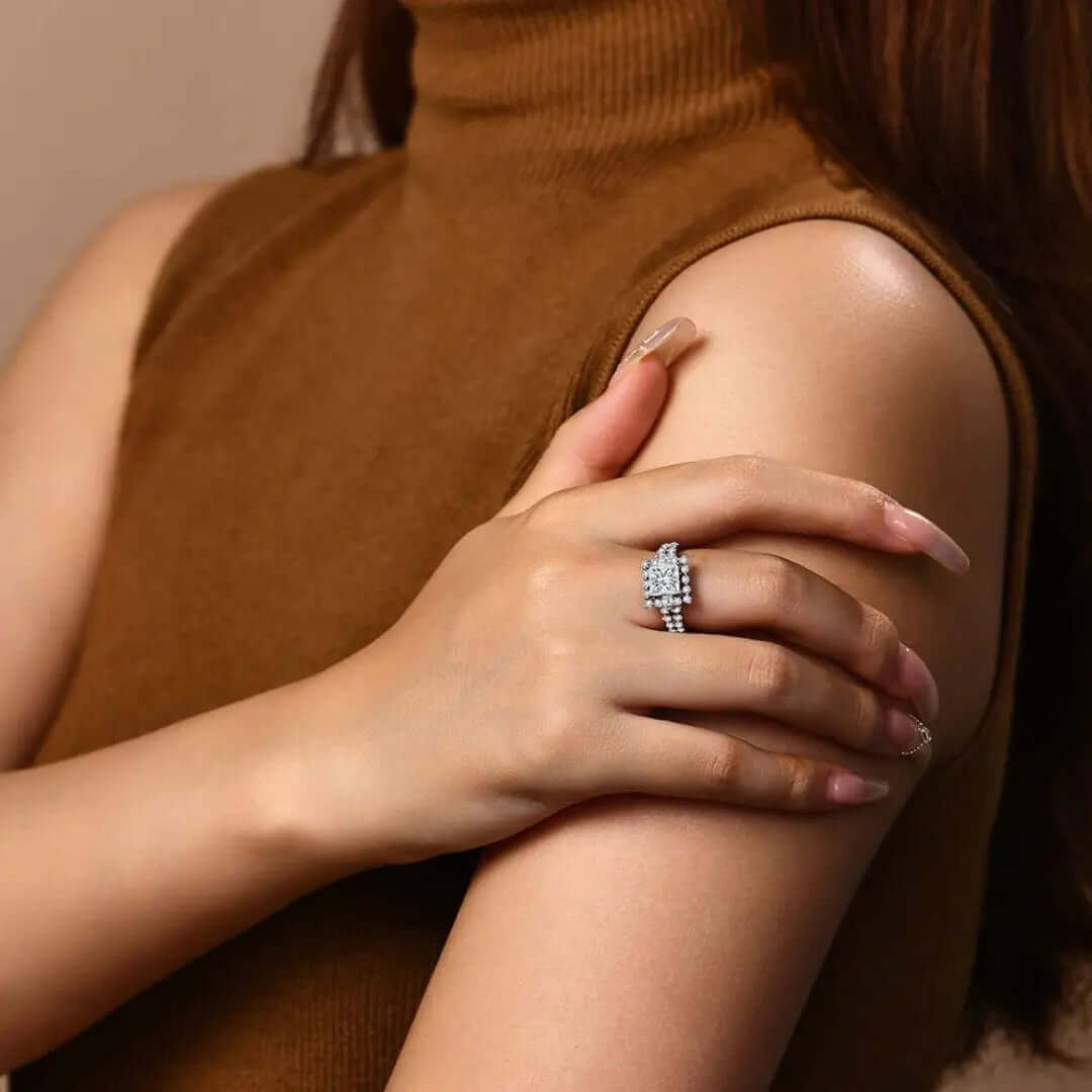 Amarélle d’Or – Moissanite Luxe Ring Amora Maison