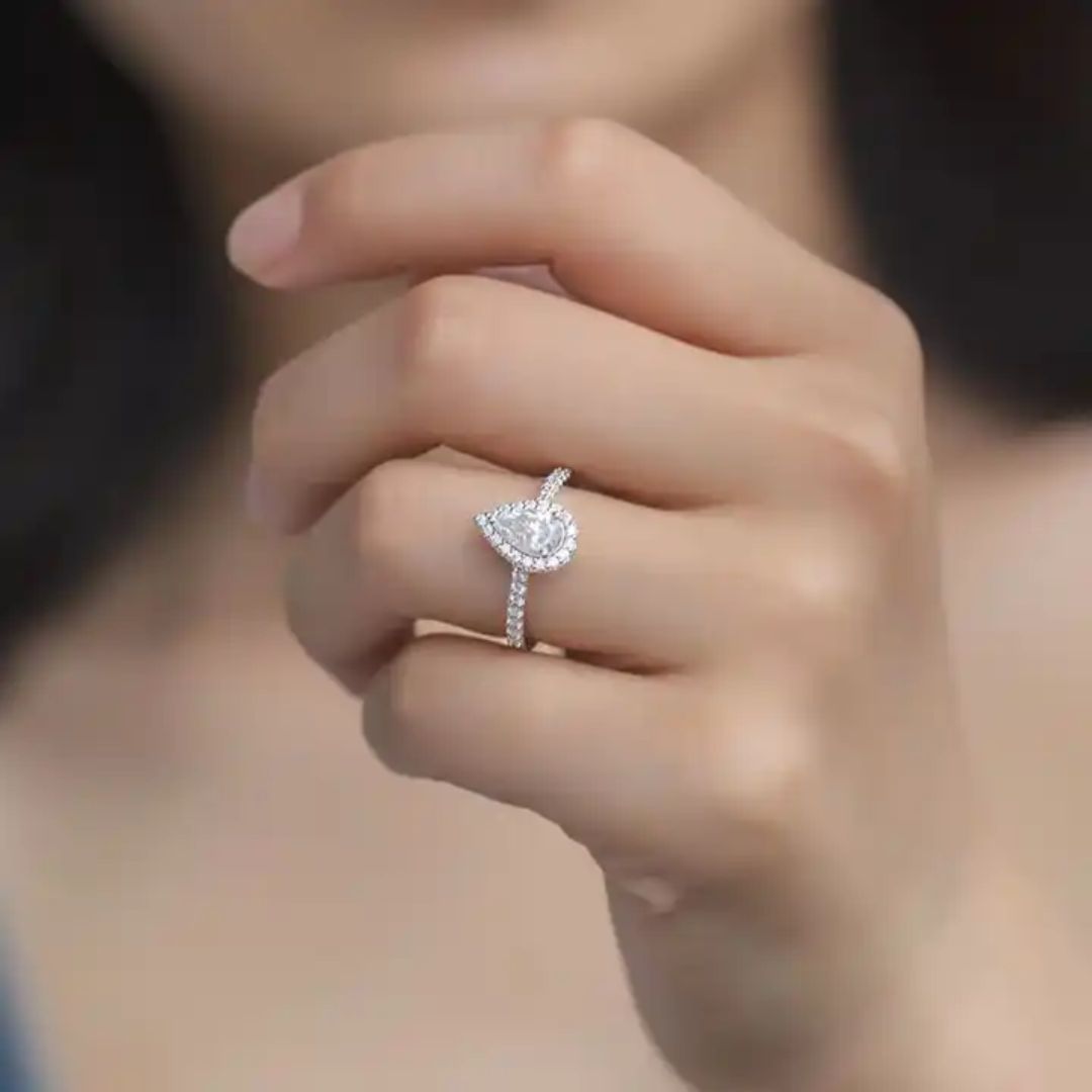 Aurelia Doré - 18k Goldplated Luxe 2CT Moissanite Peer Cut Dames