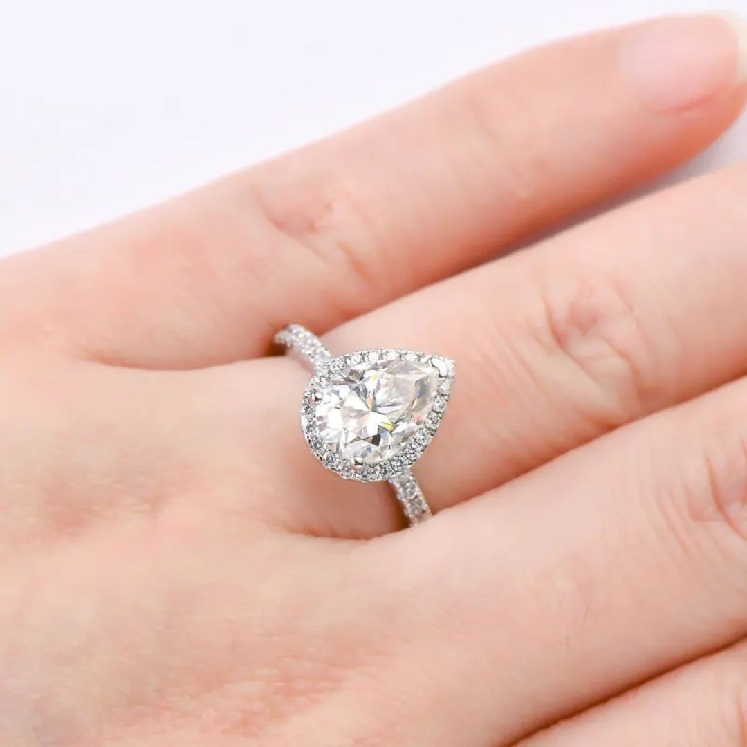 Aurelia Doré - 18k Goldplated Luxe 2CT Moissanite Peer Cut Dames