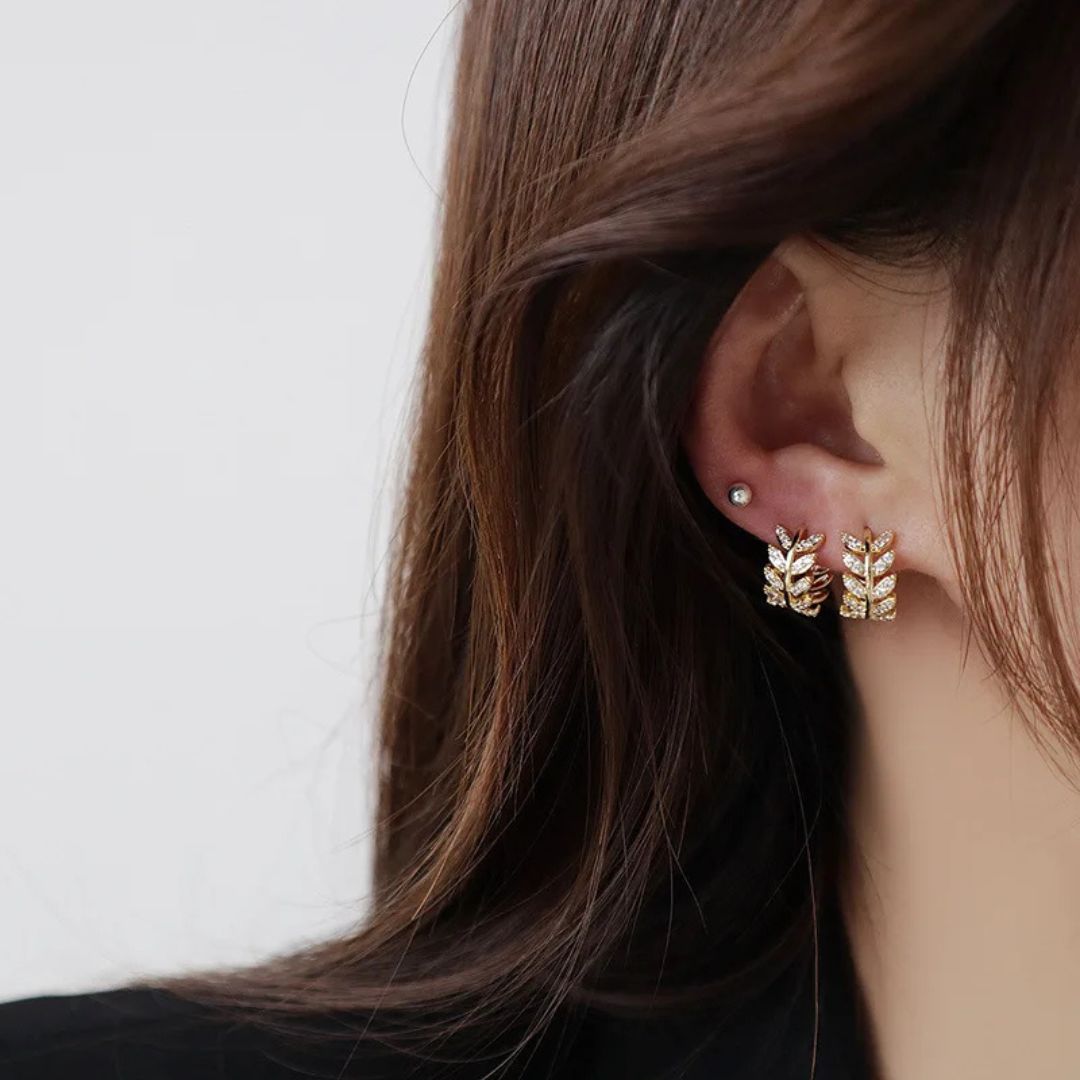 Aurora Leaf – Luxe Moissanite Hoop Oorbellen