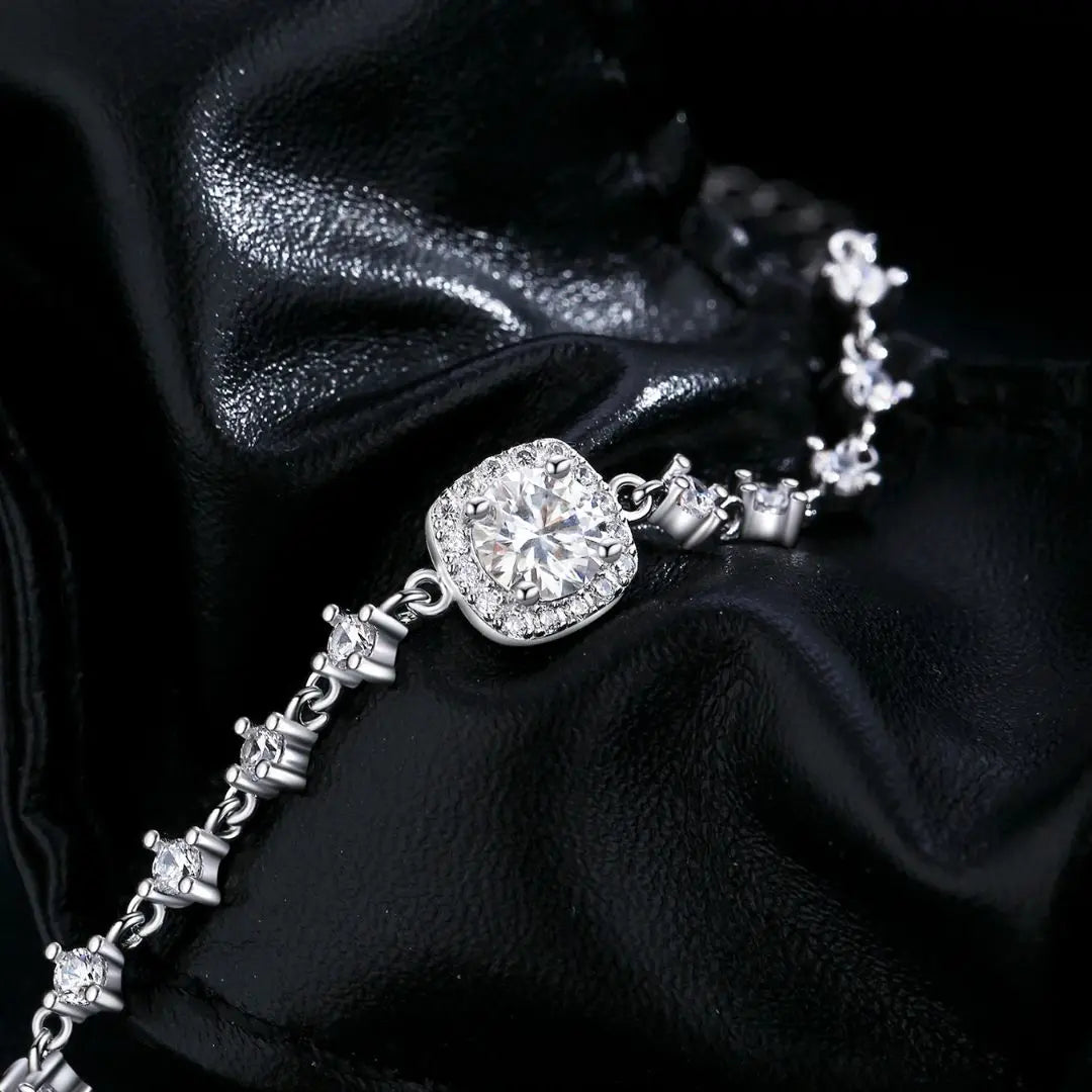 Celestia Halo – Luxe Moissanite Armband Amora Maison