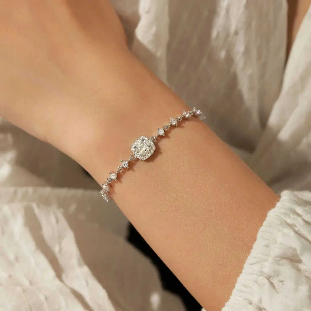 Celestia Halo – Luxe Moissanite Armband Amora Maison