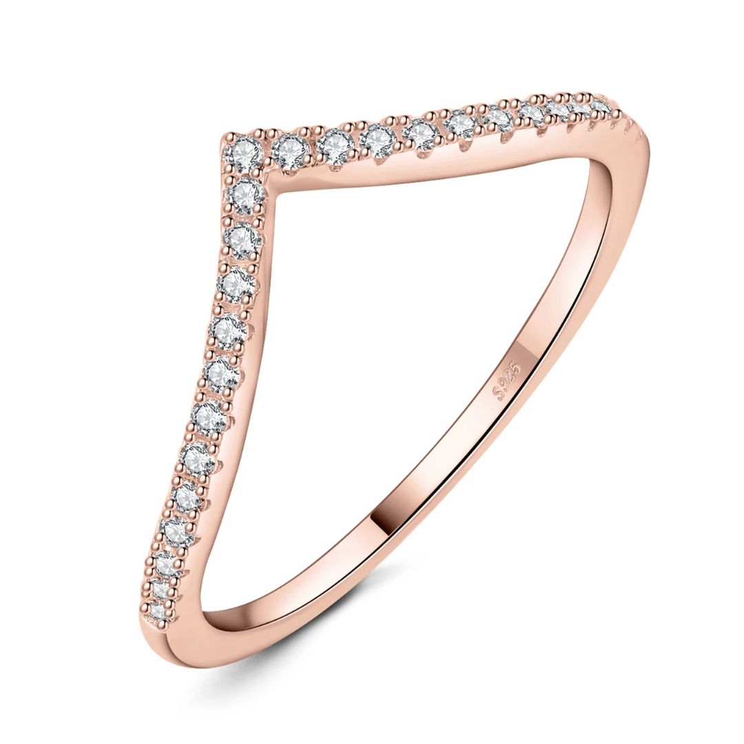 Éclat Vi – Luxe Moissanite V-Shape Ring