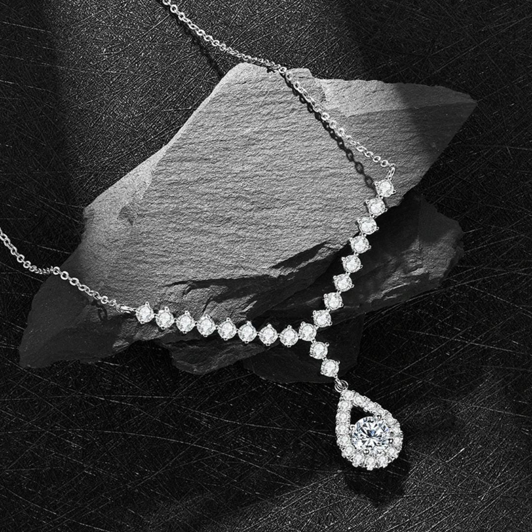 Éclat de Lune – Luxe Moissanite Lariat Halsketting