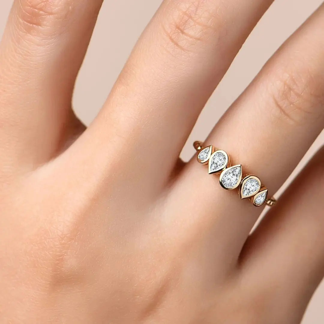 Eternal Glow - Moissanite Ring met Goldplating Amora Maison