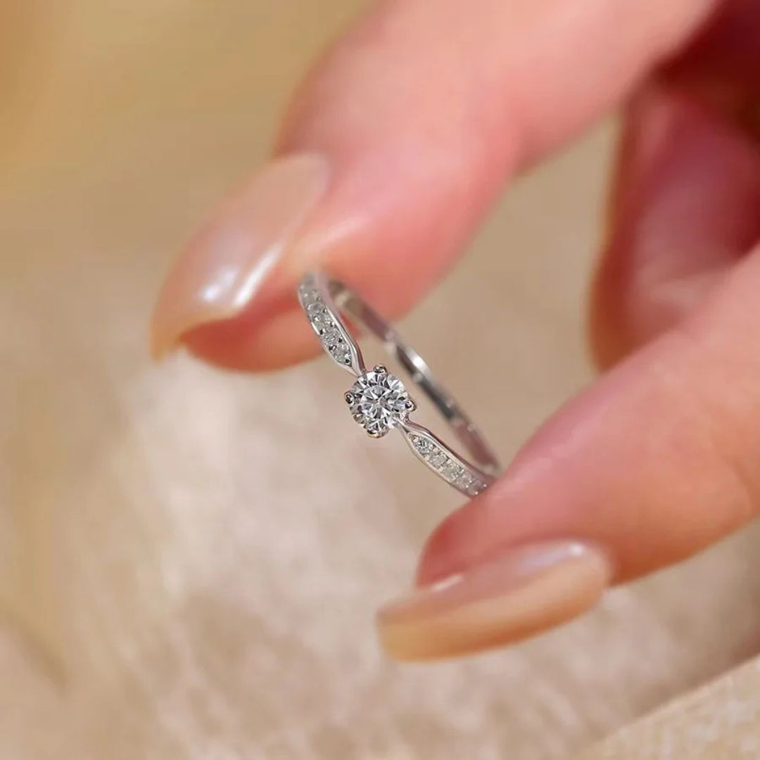 Lumina Charm - Zilveren Moissanite Ring Dames 0.3CT Rhodium Wit