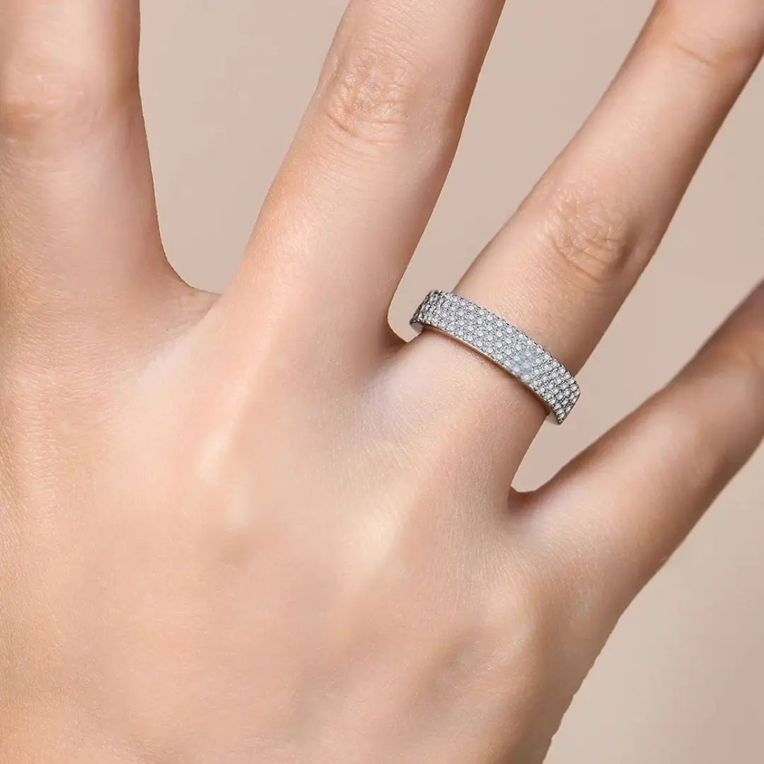 Soleil Divin – Tijdloze Luxe Moissanite Ring Amora Maison