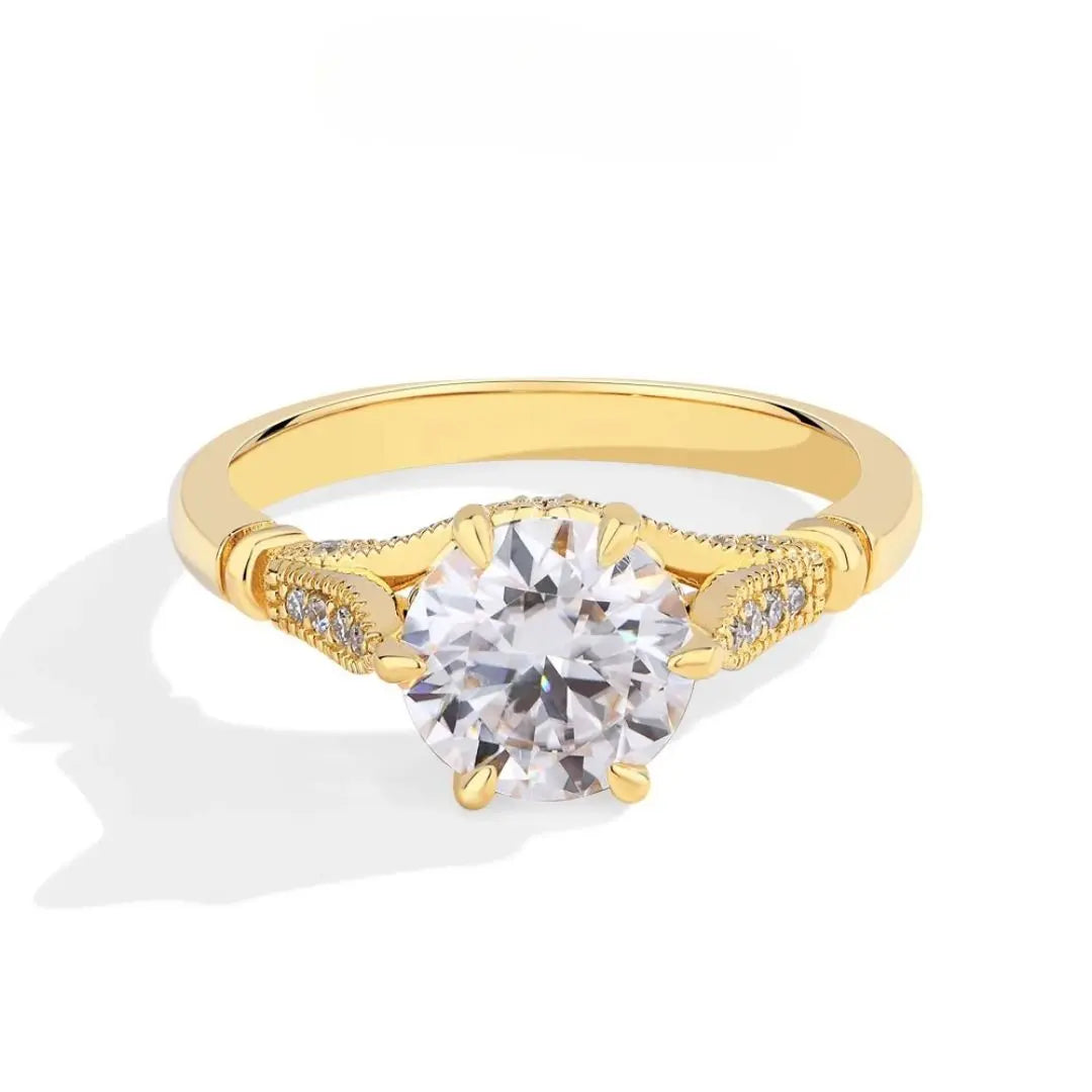 Victoria Divine - Round Cut Luxe Moissanite Ring Amora Maison