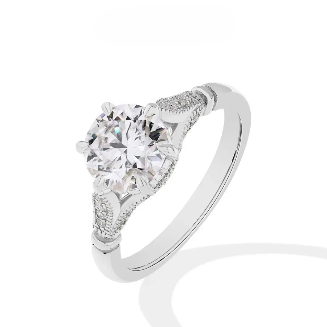 Victoria Divine - Round Cut Luxe Moissanite Ring Amora Maison