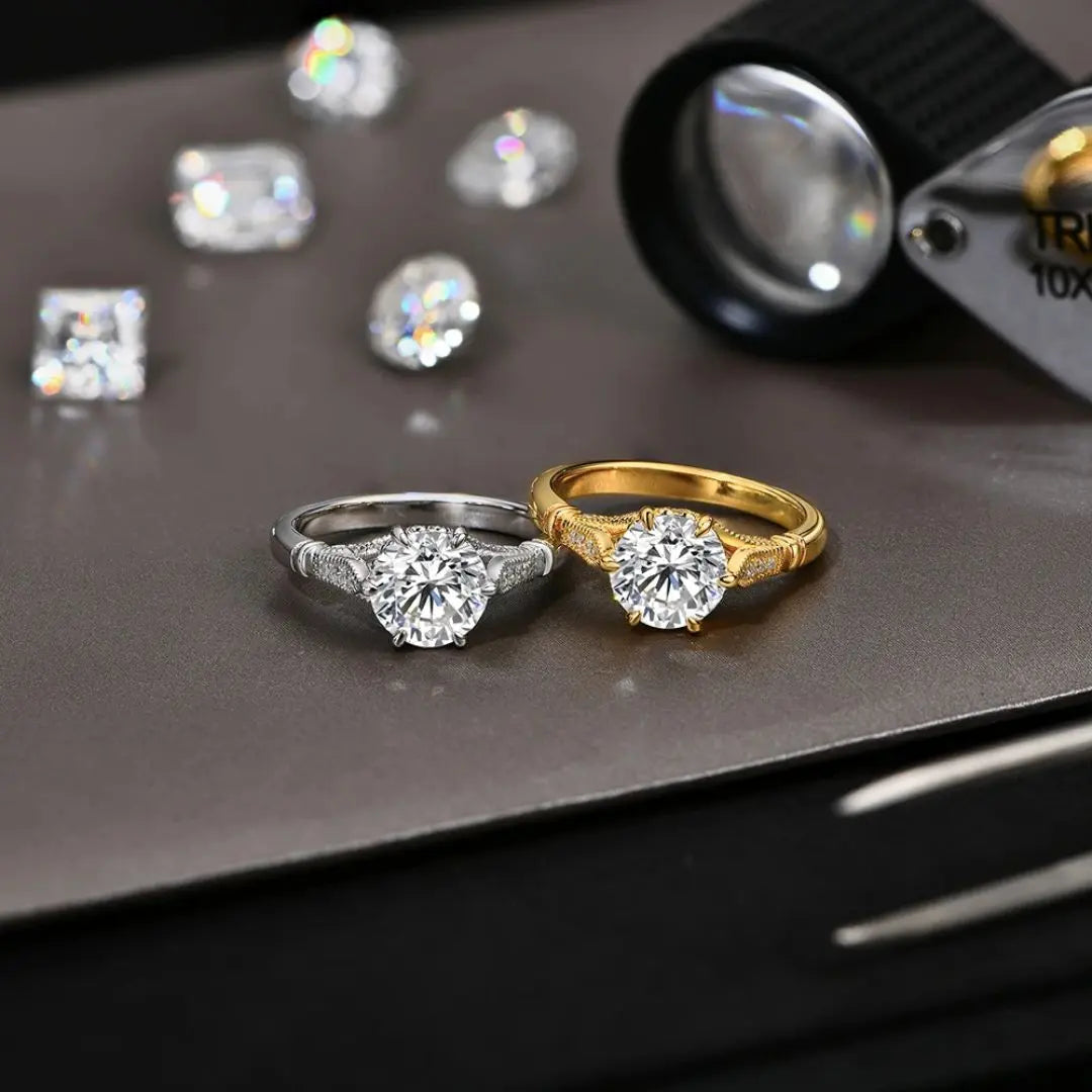 Victoria Divine - Round Cut Luxe Moissanite Ring Amora Maison