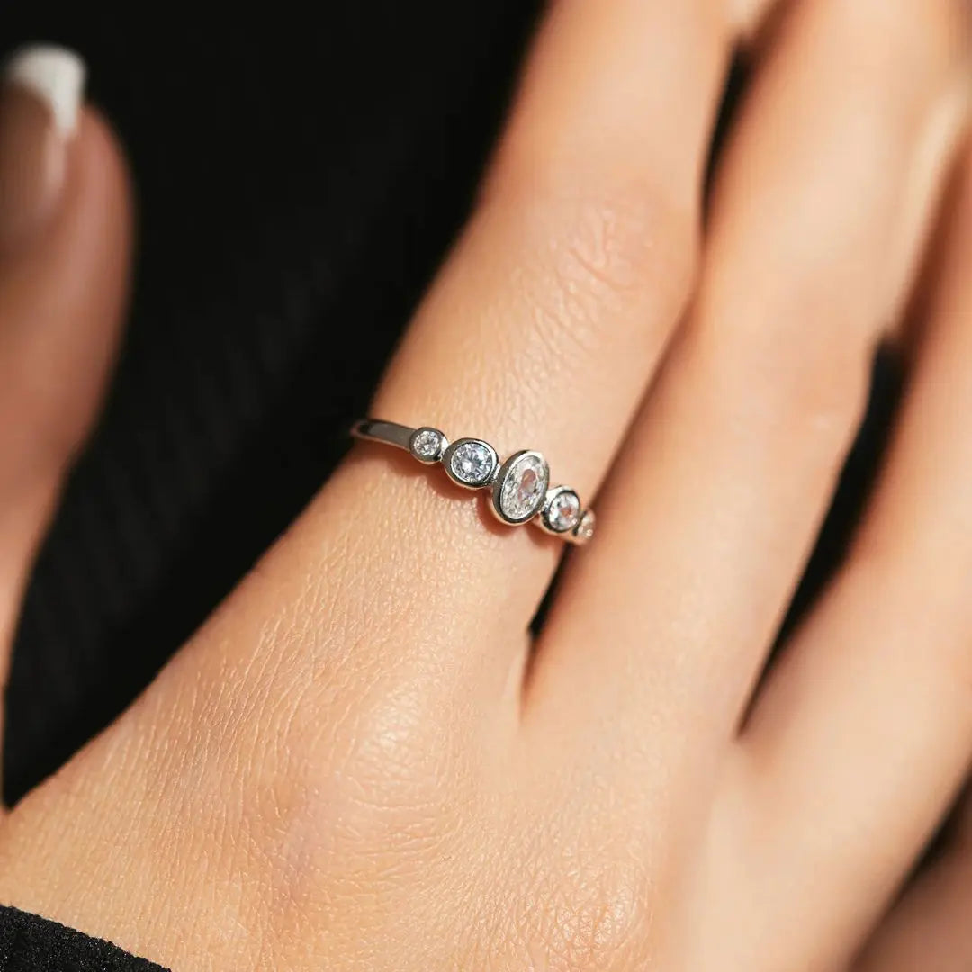Zirona Oval – Zilveren Ring met Zirkonia Amora Maison