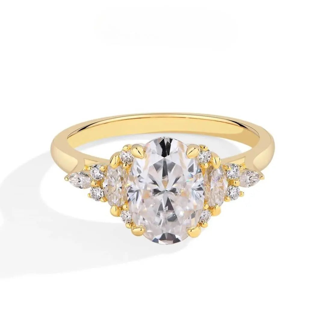 Élégance Ovale – Ovale Moissanite Ring Amora Maison