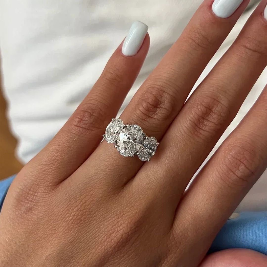 Aurelia Trinity - Moissanite Driesteenring met 18k Wit Goud