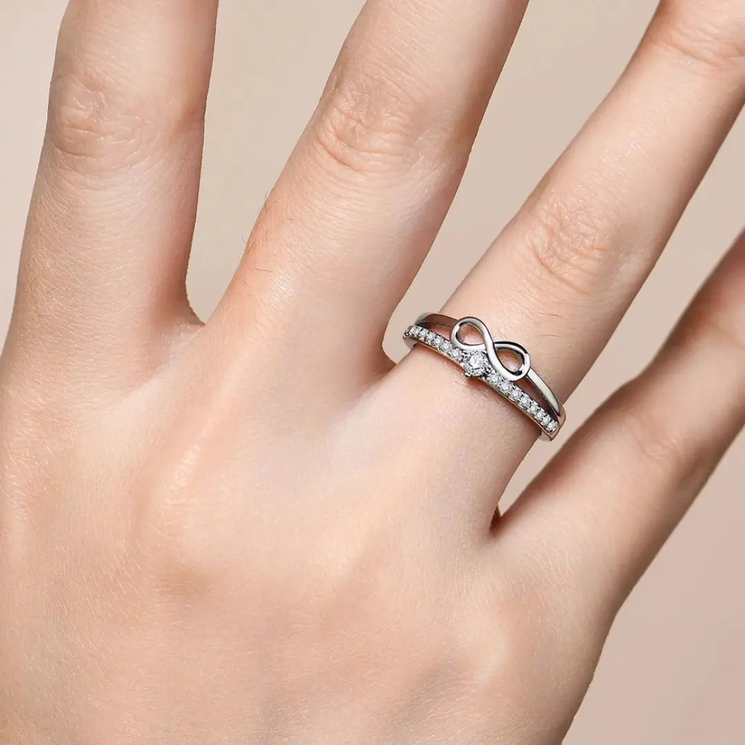 Aurelia's Crown – Koninklijke Goldplated Moissanite Ring Amora Maison