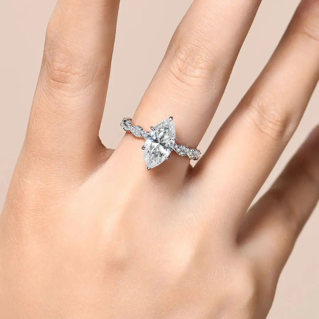 Luminara Marquise - Goldplated High-end Moissanite Ring Amora Maison