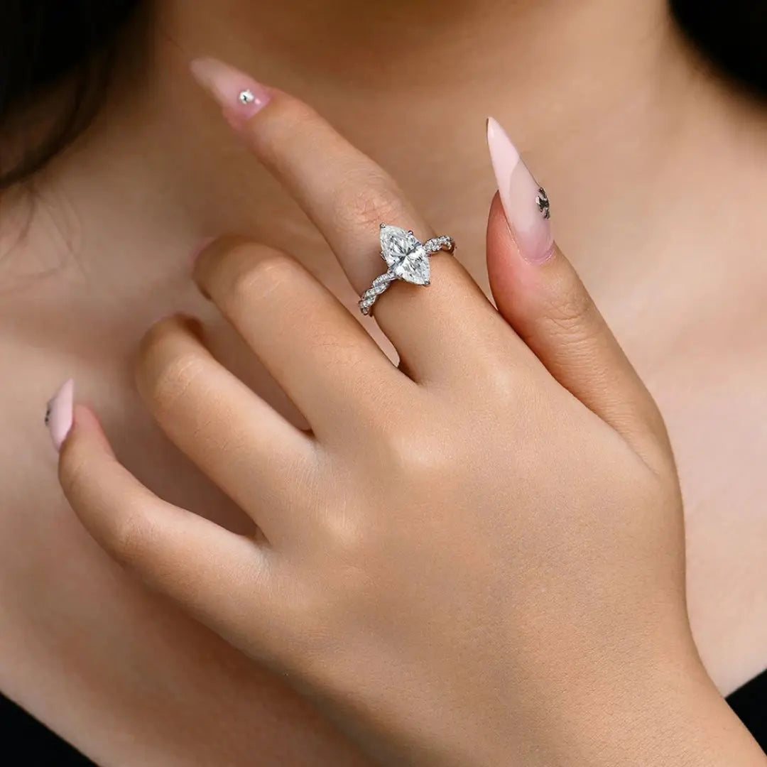 Luminara Marquise - Goldplated High-end Moissanite Ring Amora Maison
