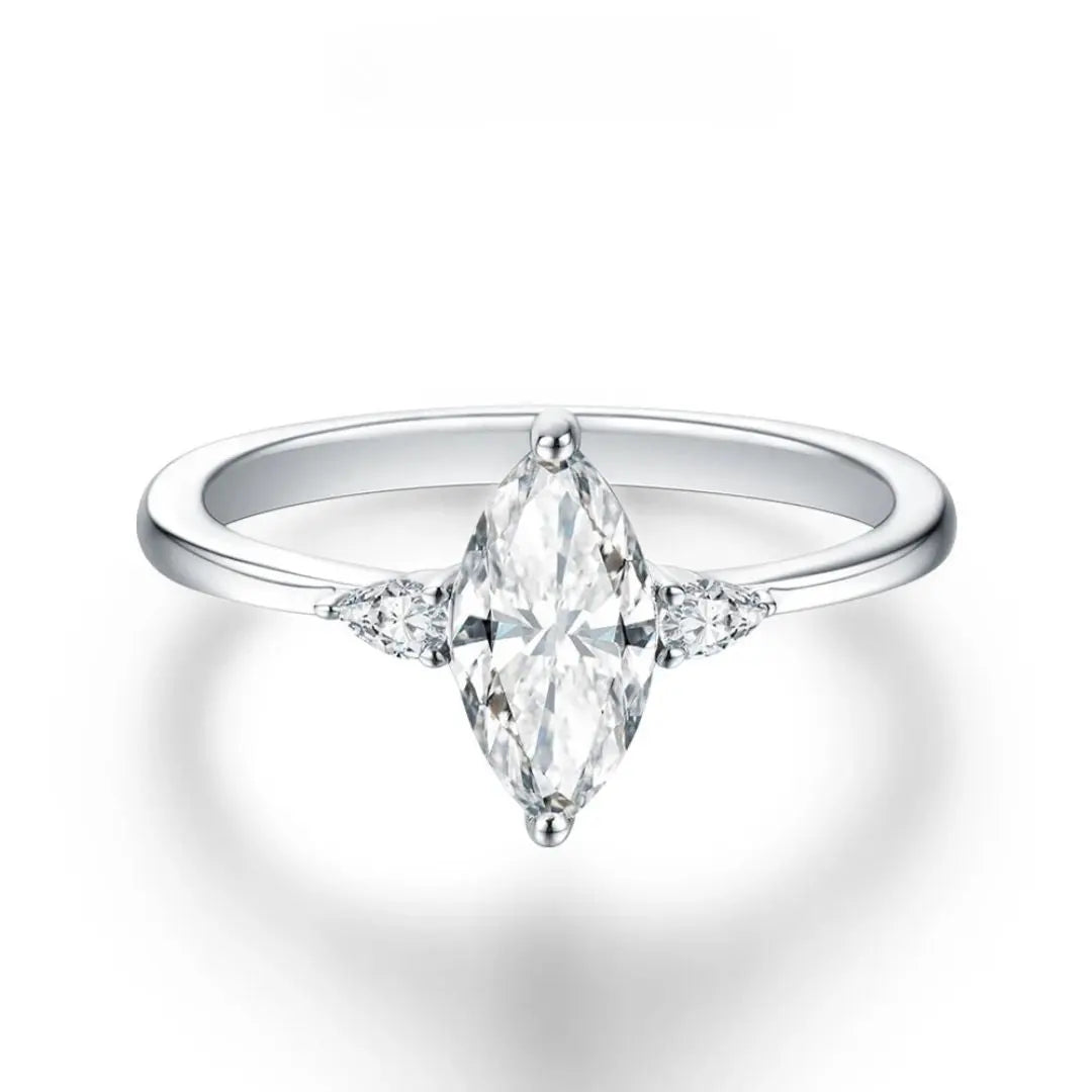 Majestic Marquise - Moissanite Verlovingsring Amora Maison