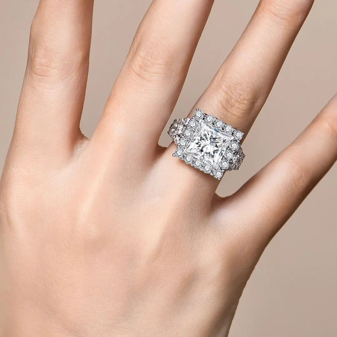 Royal Radiance - Bulky Moissanite Ring met Goldplating Amora Maison