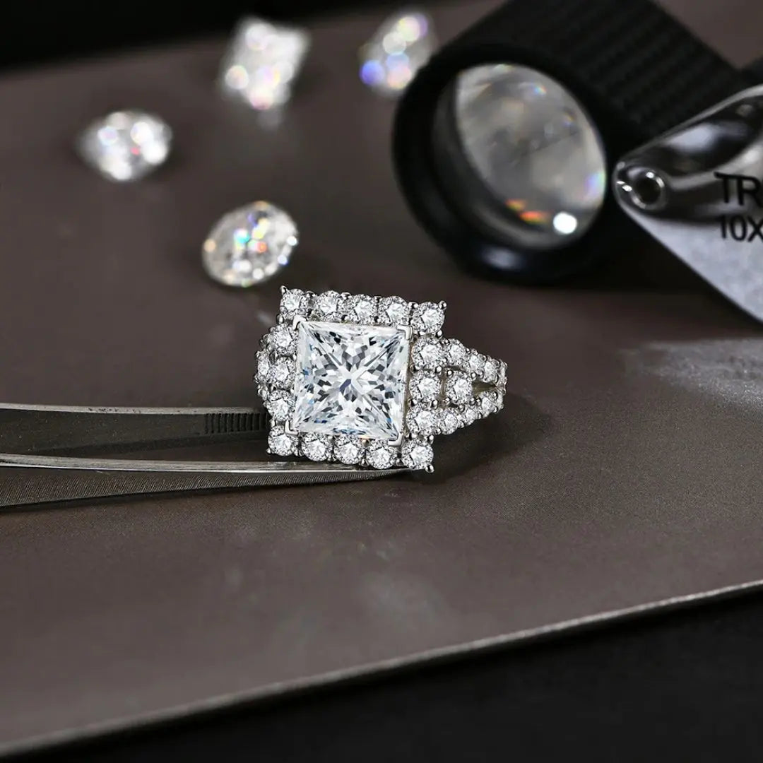 Royal Radiance - Bulky Moissanite Ring met Goldplating Amora Maison