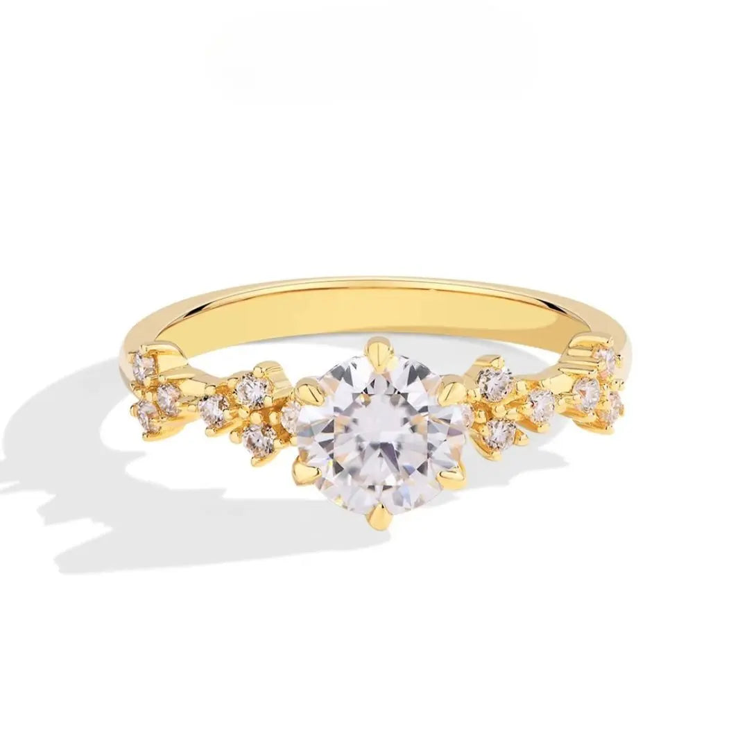 Veyra Luice - Goldplated Moissanite Ring Amora Maison