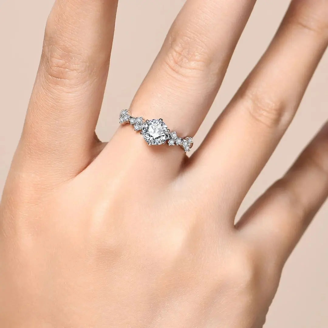 Veyra Luice - Goldplated Moissanite Ring Amora Maison