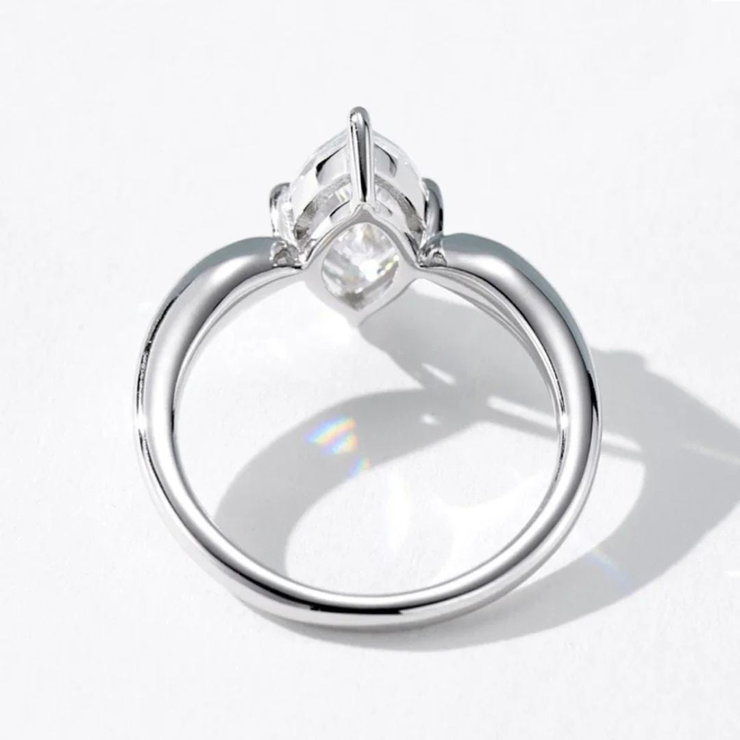 Veyra Crest - Moissanite Verlovingsring met 18k Witgoud Plating