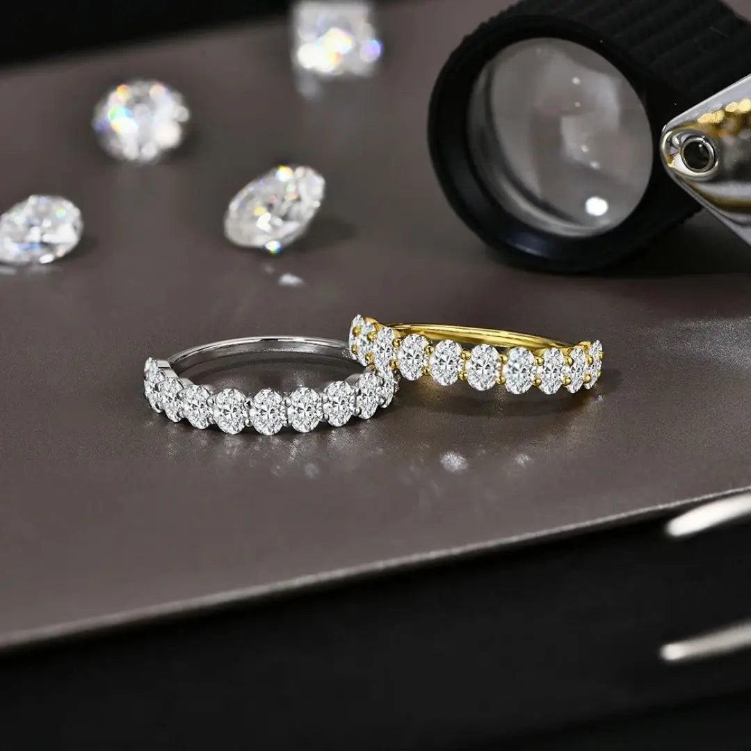 Éternelle D'or – 18K Massief Gouden Moissanite Ring Amora Maison